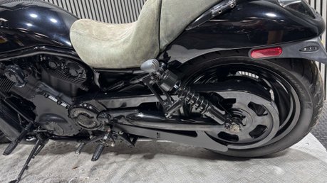 Harley-Davidson V-Rod NIGHT ROD 2005 28K GOOD RUNNING PROJECT BIKE CUSTOM CRUISER 25