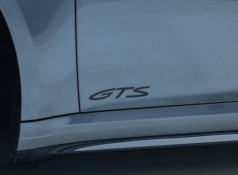 Porsche 911 Carrera 4 GTS (992.2) 41