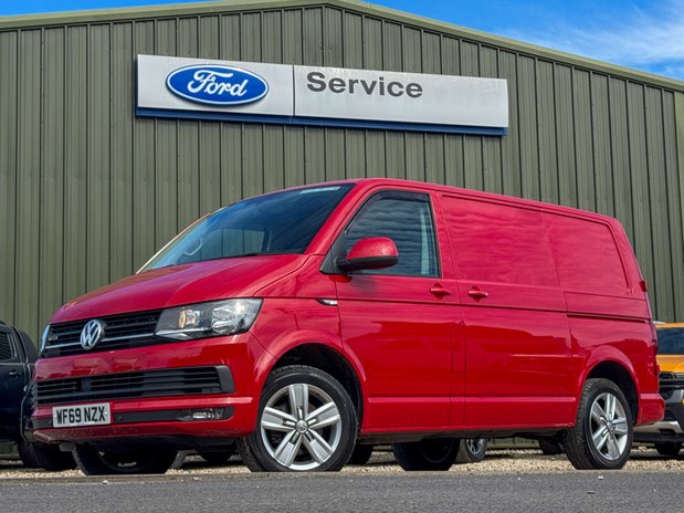 Volkswagen Transporter SWB L1H1 Low Roof Highline 4Motion T32 Air Con Alloys EURO 6 NO VAT 1