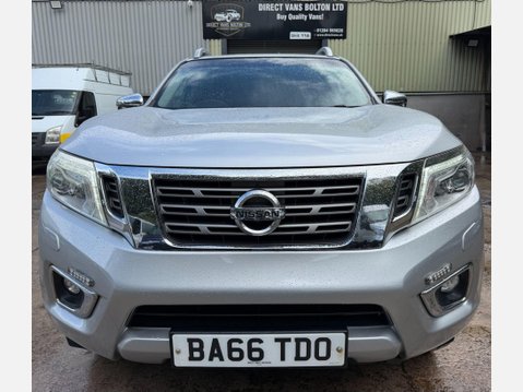Nissan Navara 2.3 dCi Tekna Pickup Double Cab 4dr Diesel Auto 4WD Euro 6 (190 ps) 21