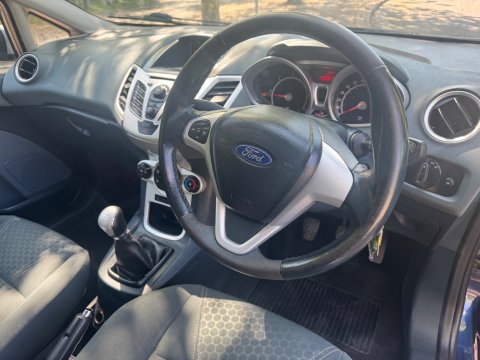 Ford Fiesta ZETEC TDCI 16