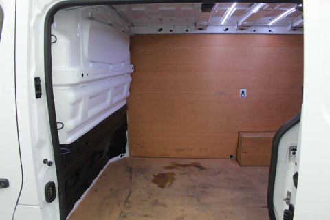 Nissan Primastar 2.0 dCi 30 Tekna L1 H1 130 ps 7