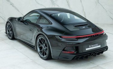 Porsche 911 GT3 Touring (992) 13