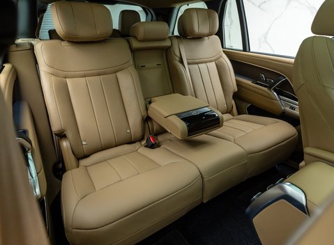 Land Rover Range Rover D350 AUTOBIOGRAPHY LWB 17