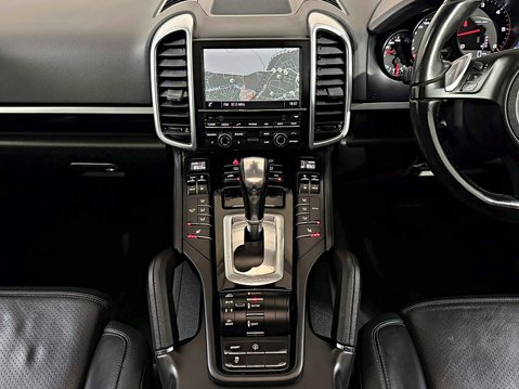 Porsche Cayenne PLATINUM EDITION 3.0 DIESEL V6 TIPTRONIC 17