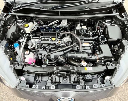 Toyota Yaris 1.5 Yaris Design HEV CVT 5dr 7