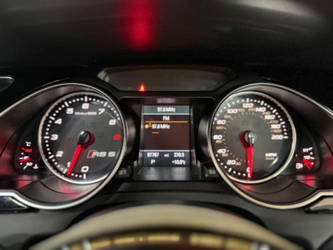 Audi RS5 4.2 FSI V8 Coupe 2dr Petrol S Tronic quattro Euro 5 (450 ps) 33