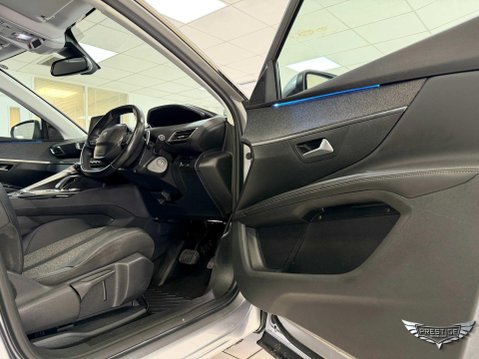 Peugeot 5008 1.2 PureTech Allure EAT Euro 6 (s/s) 5dr 48