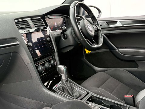 Volkswagen Golf 2.0 Golf R TSi 4Motion Semi-Auto 4WD 5dr 67