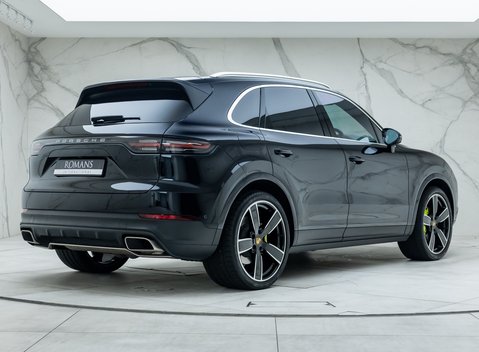 Porsche Cayenne V6 E-Hybrid 3