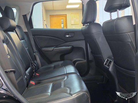 Honda CR-V 2.0 i-VTEC Black Edition Auto 4WD Euro 6 5dr 61