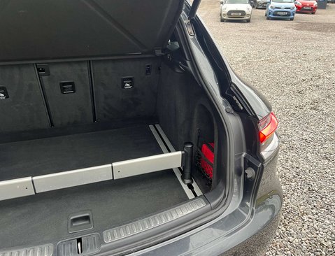 Porsche Macan 3.0 Macan S Semi-Auto 4WD 5dr 52