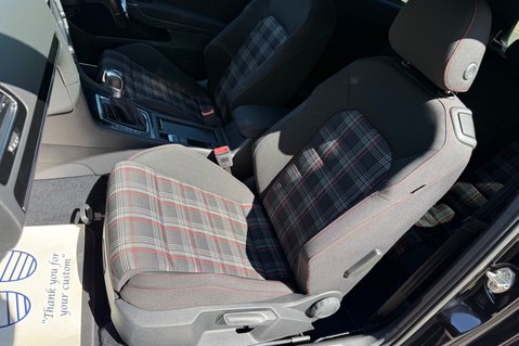 Volkswagen Golf GTI LAUNCH DSG - APPLE CAR PLAY - 2 OWNERS - 9 SERVICES RECORDED 21
