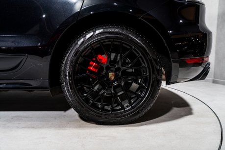 Porsche Macan GTS PDK. WARRANTY. EXCELLENT PSH. SPORT DESIGN PACKAGE. SPORTS EXHAUST. 9