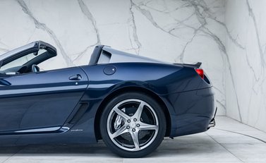 Ferrari 599 SA Aperta 33