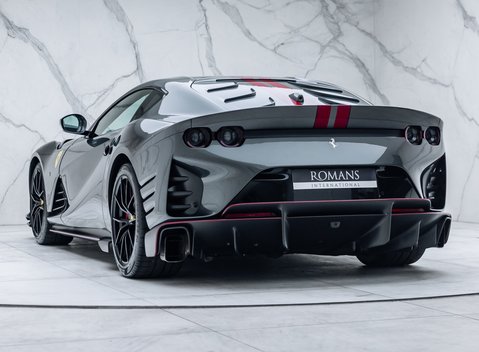 Ferrari 812 Competizione 7