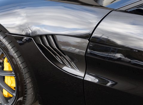 Aston Martin V8 Vantage 26