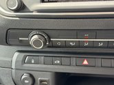 Vauxhall Vivaro SWB L1H1 [SOLD SM] Low Roof Pro F2700 Air Con Nav Sensors EURO 6 30