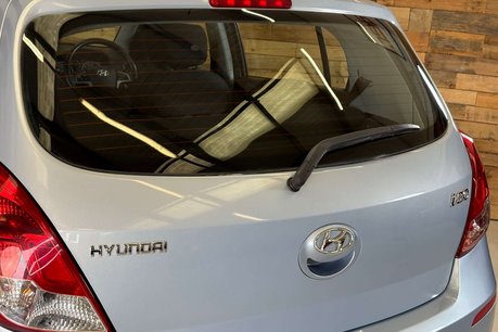 Hyundai i20 1.2 Active Hatchback 5dr Petrol Manual Euro 5 (85 bhp) 39