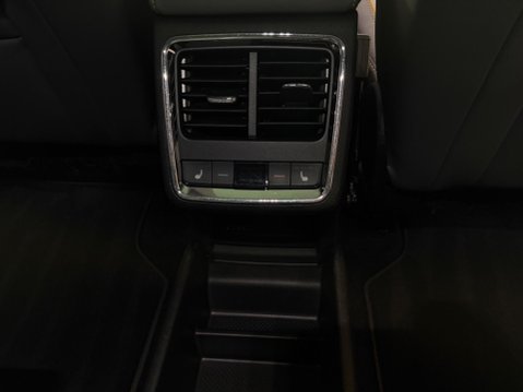 Skoda Enyaq iV 62kWh 60 Auto 5dr (DC120kW) 17