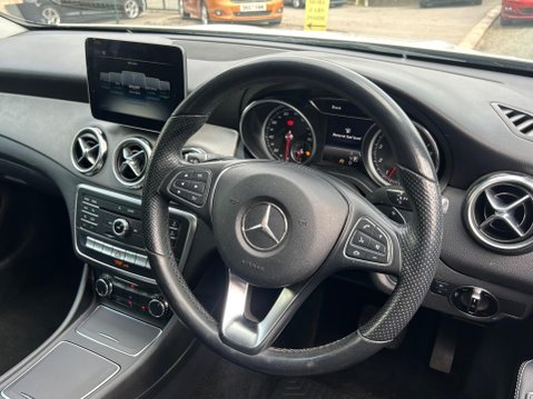 Mercedes-Benz GLA 1.6 GLA180 Urban Edition 7G-DCT Euro 6 (s/s) 5dr 15