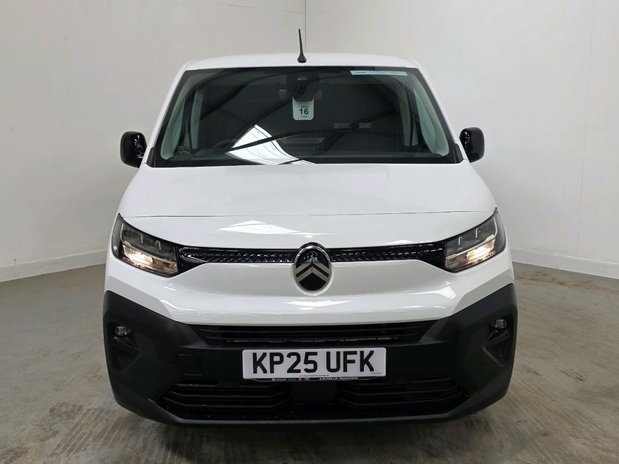 Citroen Berlingo BERLINGO XL DIESEL 1.5 Blue HDi 100ps Van Driver 2
