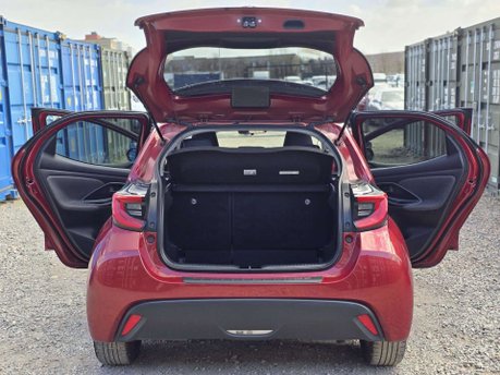 Toyota Yaris 1.5 VVT-h Design Hatchback 5dr Petrol Hybrid E-CVT Euro 6 (s/s) (116 ps) 33