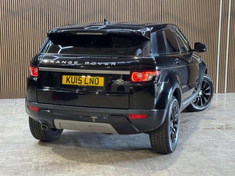 Land Rover Range Rover Evoque 2.2 Range Rover Evoque Pure eD4 4x2 5dr 17