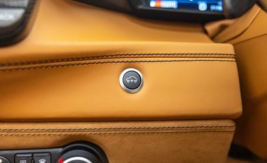 Ferrari 488 SPIDER 31