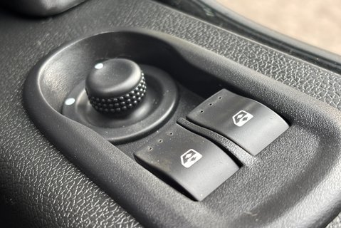 Vauxhall Movano F3500 L3 H1 Double Cab Dropside Truck with Tail Lift - Air Con 33