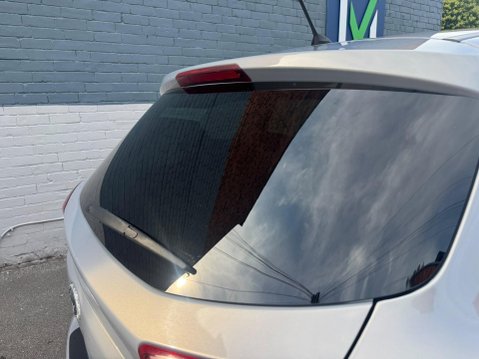 Ford C-Max 1.0T EcoBoost Titanium X Euro 5 (s/s) 5dr 45