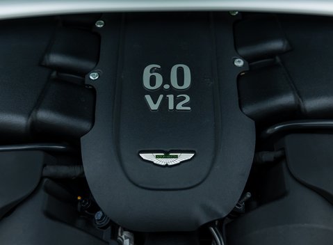 Aston Martin Vantage GT12 48