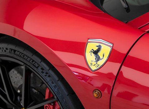 Ferrari 488 Pista 26