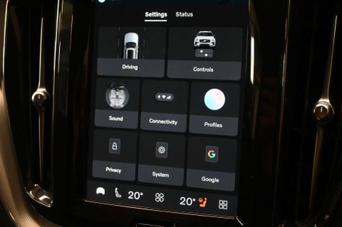 Volvo XC60 2.0 XC60 + B5 MHEV AWD Auto 4WD 5dr 41