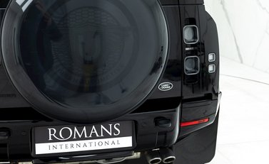 Land Rover Defender 110 V8 24