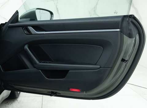 Porsche 911 Carrera (992) 19