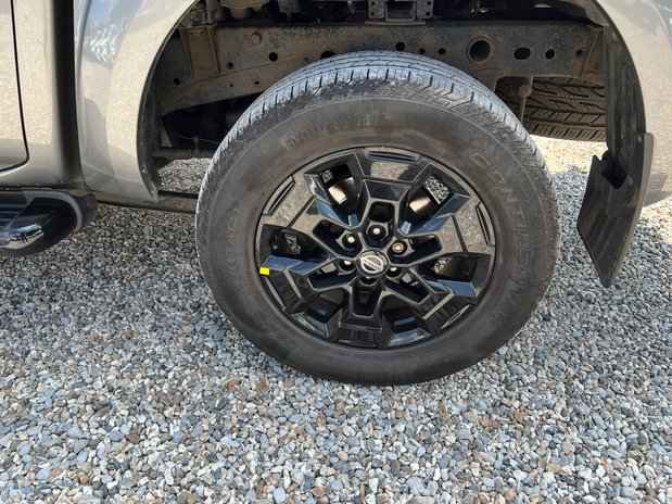 Nissan Navara N-Guard | Auto | 2.3 LT | Dbl Cab | Nav | Sensors | Cam | EURO 6 | NO VAT 12