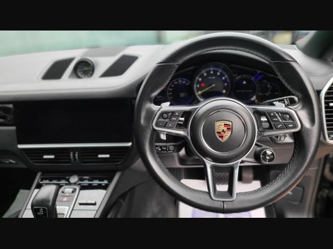 Porsche Cayenne V6 28