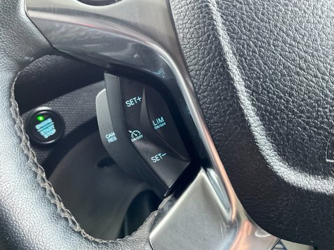 Ford Transit Connect 250 EcoBlue Limited L2 Euro 6 (s/s) 5dr 20