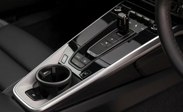 Porsche 911 Carrera 4S (992) 22