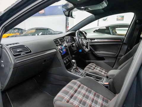 Volkswagen Golf 2.0 TSI GTI Performance Hatchback 5dr Petrol DSG Euro 6 (s/s) (245 ps) 6