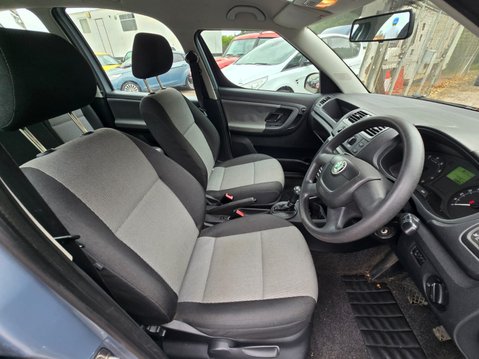 Skoda Roomster S TSI DSG 14