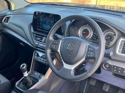 Suzuki S-Cross MOTION BOOSTERJET MHEV 40