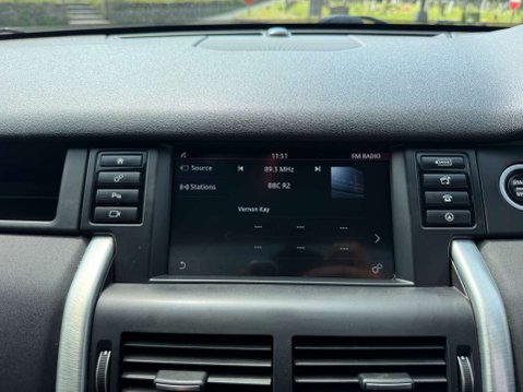 Land Rover Discovery Sport 2.0 Discovery Sport Black HSE TD4 Auto 4WD 5dr 44