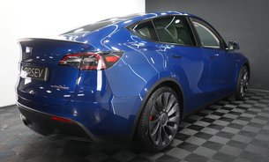 Tesla Model Y PERFORMANCE White Interior Deep Blue Metallic One Owner 20" Alloys 5