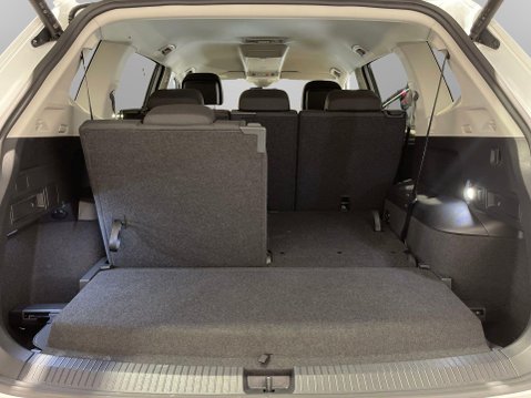 Volkswagen Tiguan Allspace 1.5 TSI Life SUV 5dr Petrol Manual Euro 6 (s/s) (150 ps) Bluetooth - DAB Ra 21