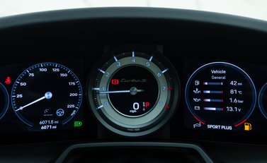 Porsche 911 Turbo S (992) 21