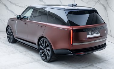 Land Rover Range Rover P530 SV 12