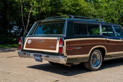 Ford Country Squire 15