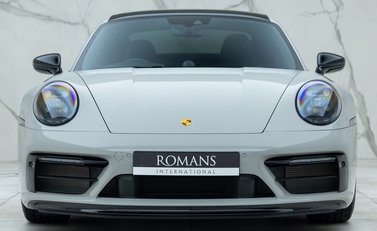 Porsche 911 Carrera GTS (992) 4